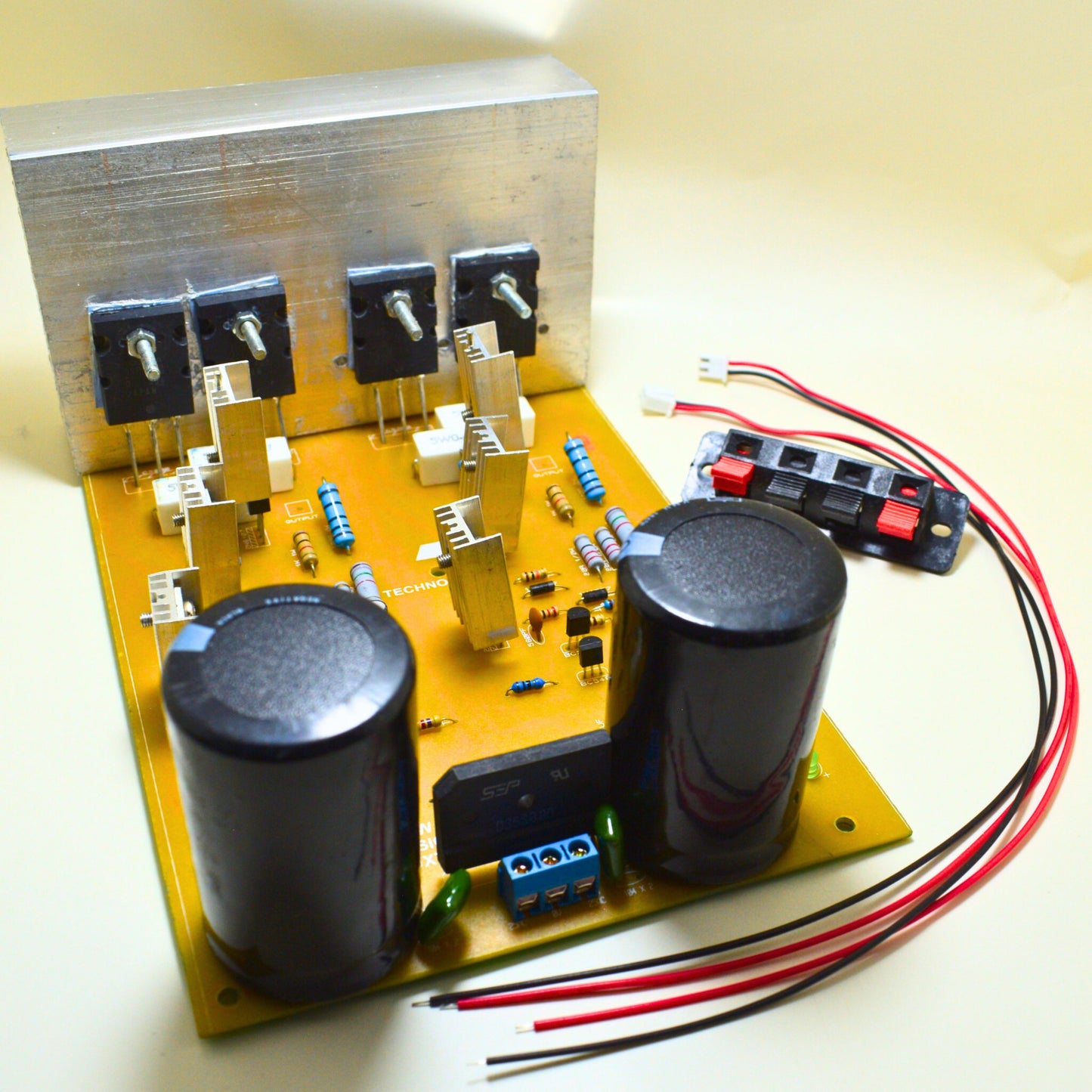 2CS5200 (Genuine Japanese) Transistor Based 200Watts R.M.S Amplifier Circuit